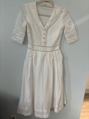 Classic White Midi Dress with Pintuck Bodice and Lace Trim